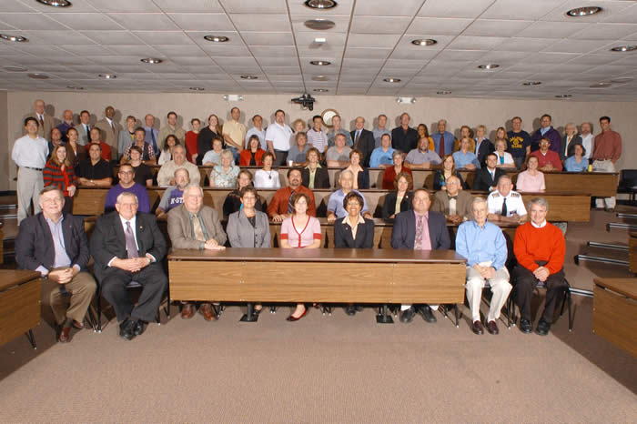 08-09 Faculty Senate Photo