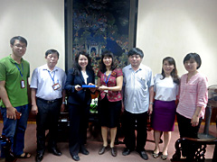 Dr. Annelise Nguyen, third from left, visits Vietnam veterinary college