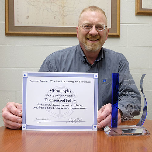 Dr. Mike Apley with the AAVPT Service Award