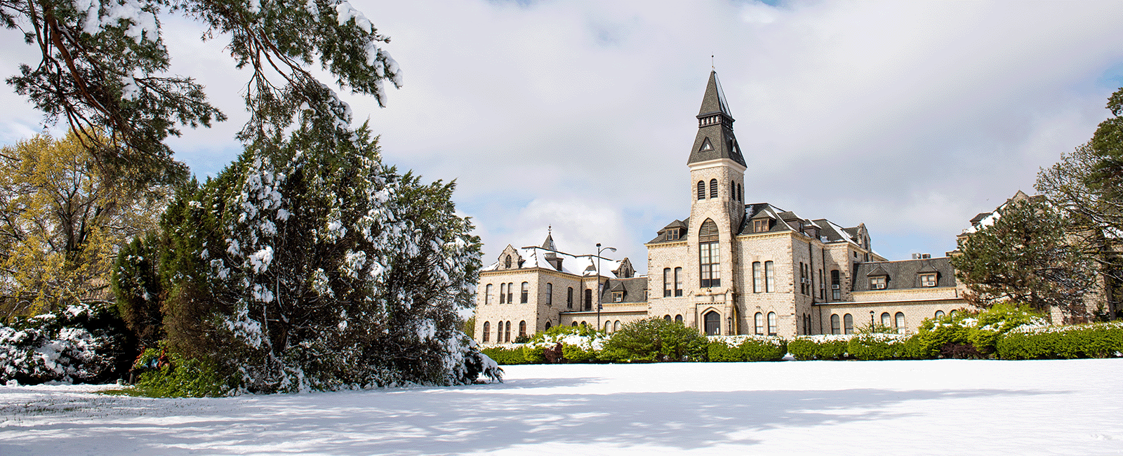 Anderson Hall on a snowy day