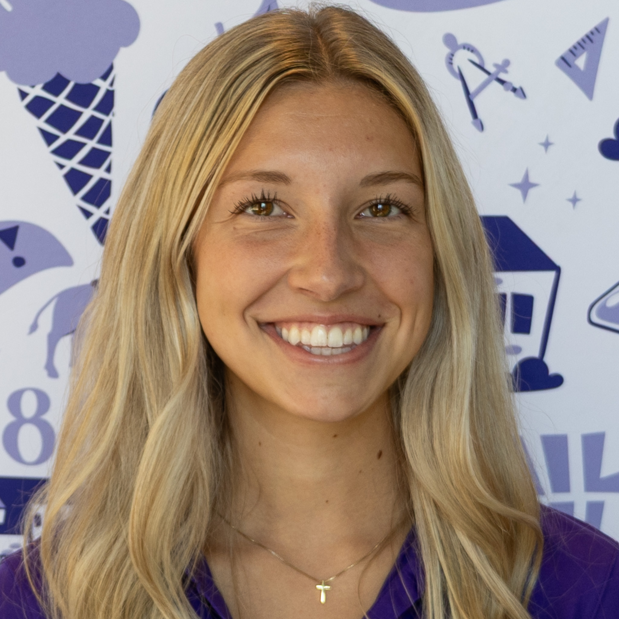 Elise Gover Head Shot