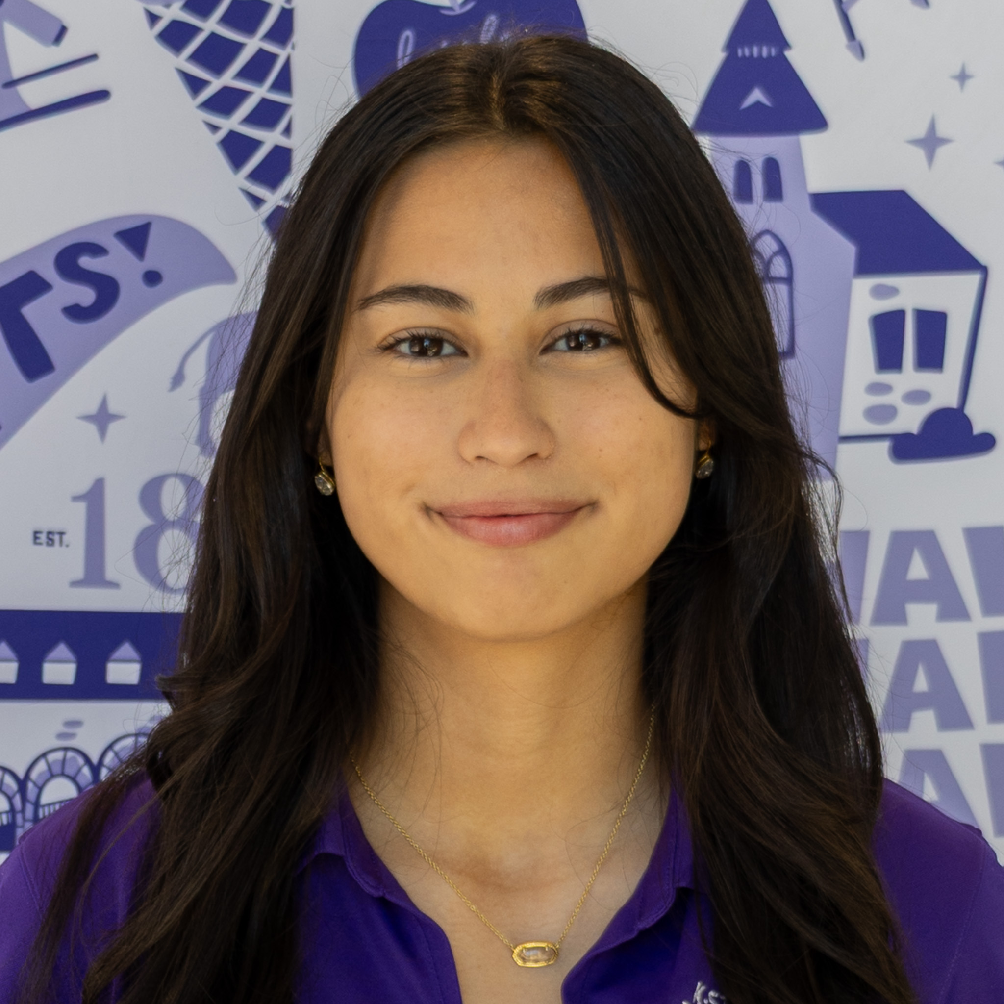 Isabel Navarro Head Shot