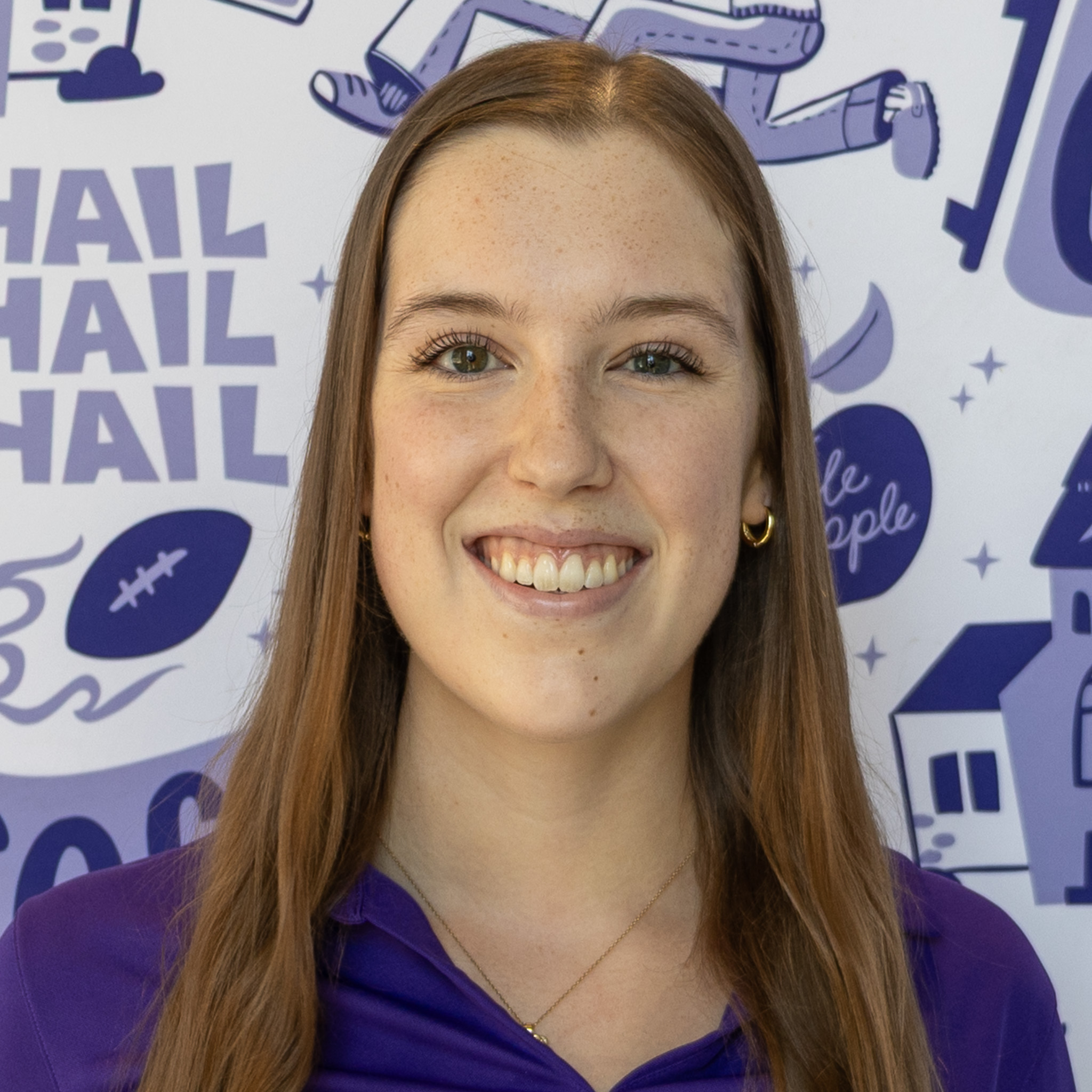 Alexa Palmer Head Shot