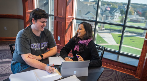 Transfer student working with an advisor