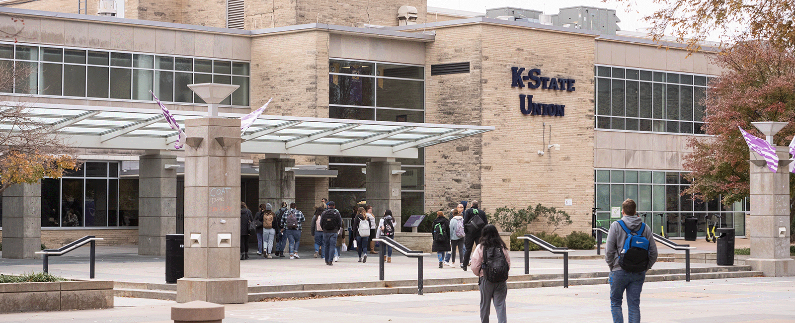 Students enter the K-State Student Union.