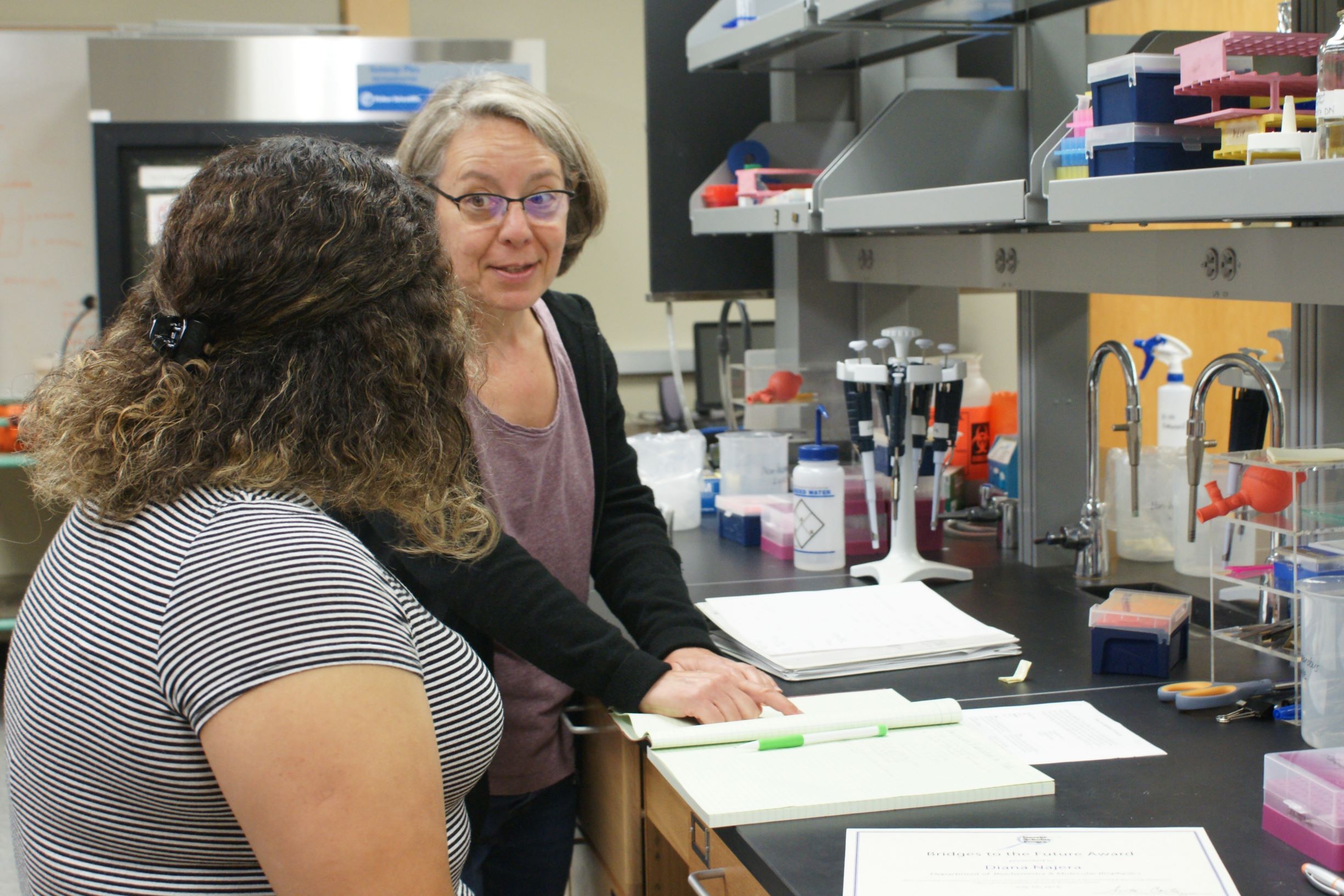 Diana and Maureen at lab bench