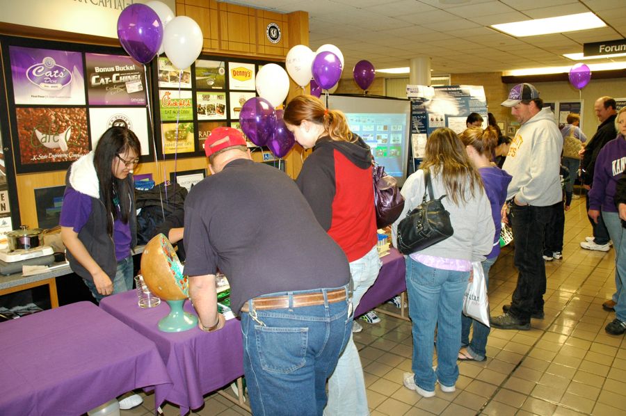 In no time, a huge crowd gathered ...