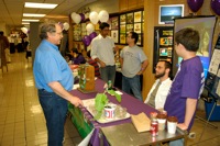 Even Mike stopped by to check out the manducas ... 