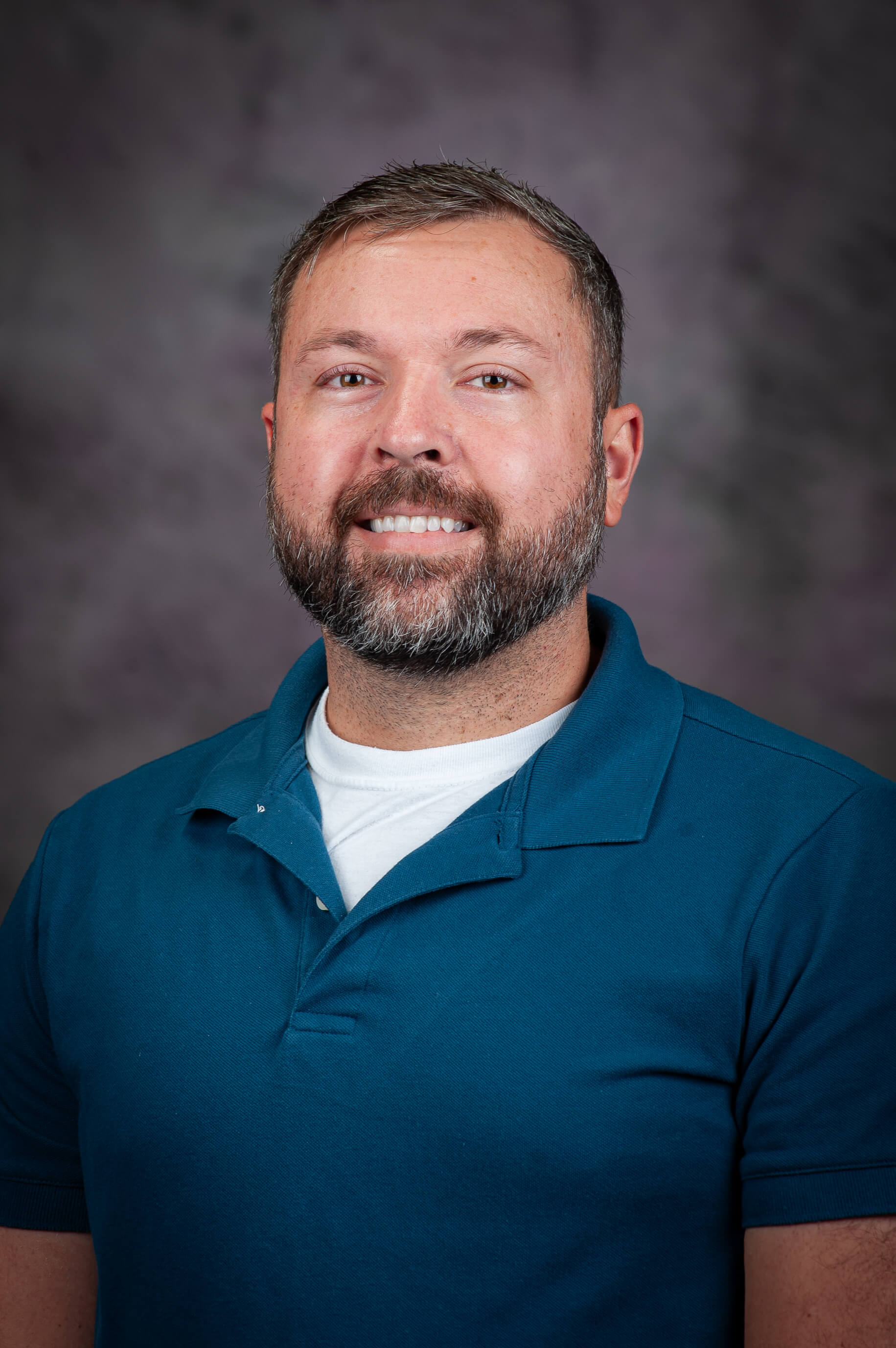 headshot of Robert Carter
