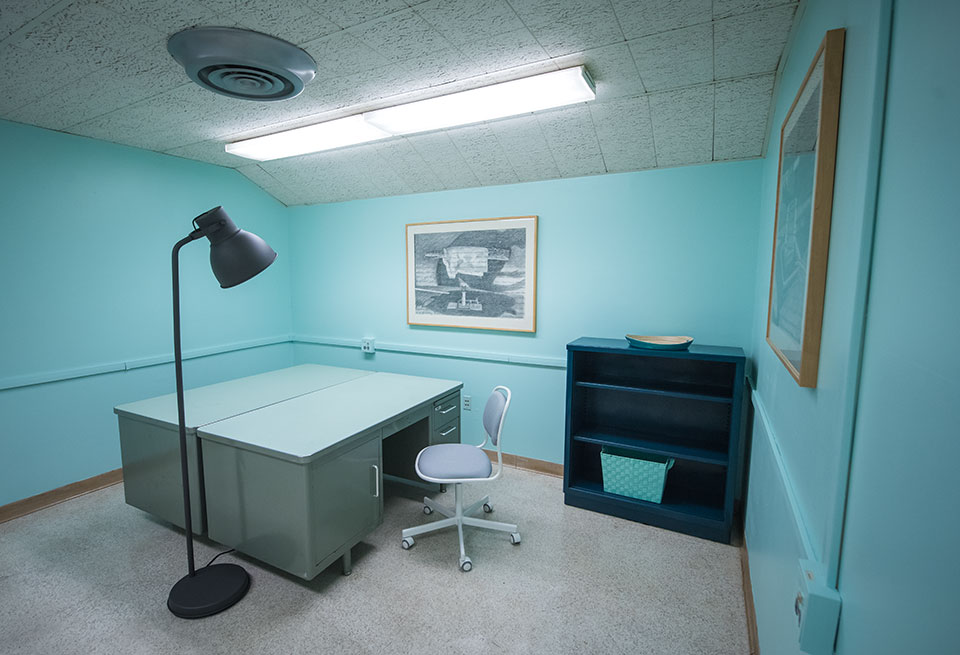 Teal room