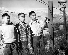 Photo by Toyo Miyatake, 1944