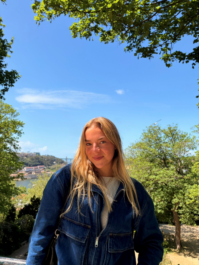 AraLofgrenFrenchTutor