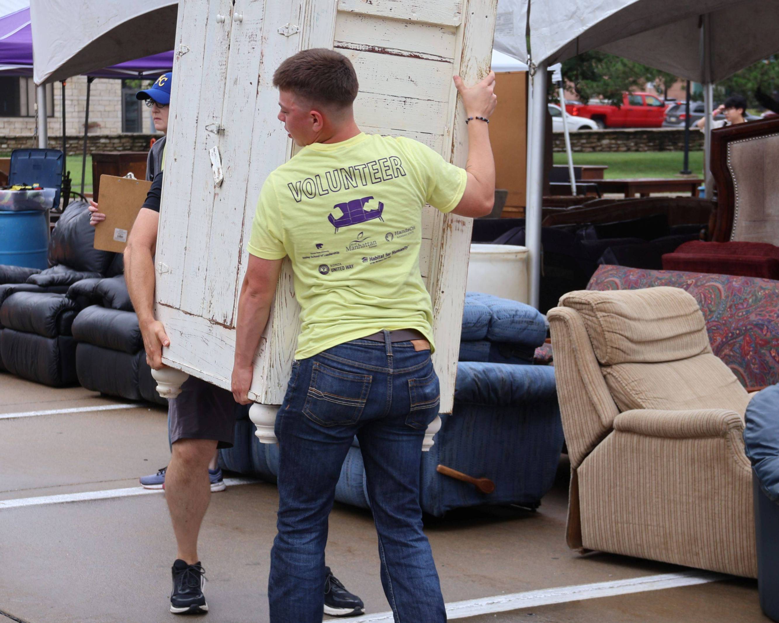 Volunteers Moving Furniture Volunteers Moving Furniture