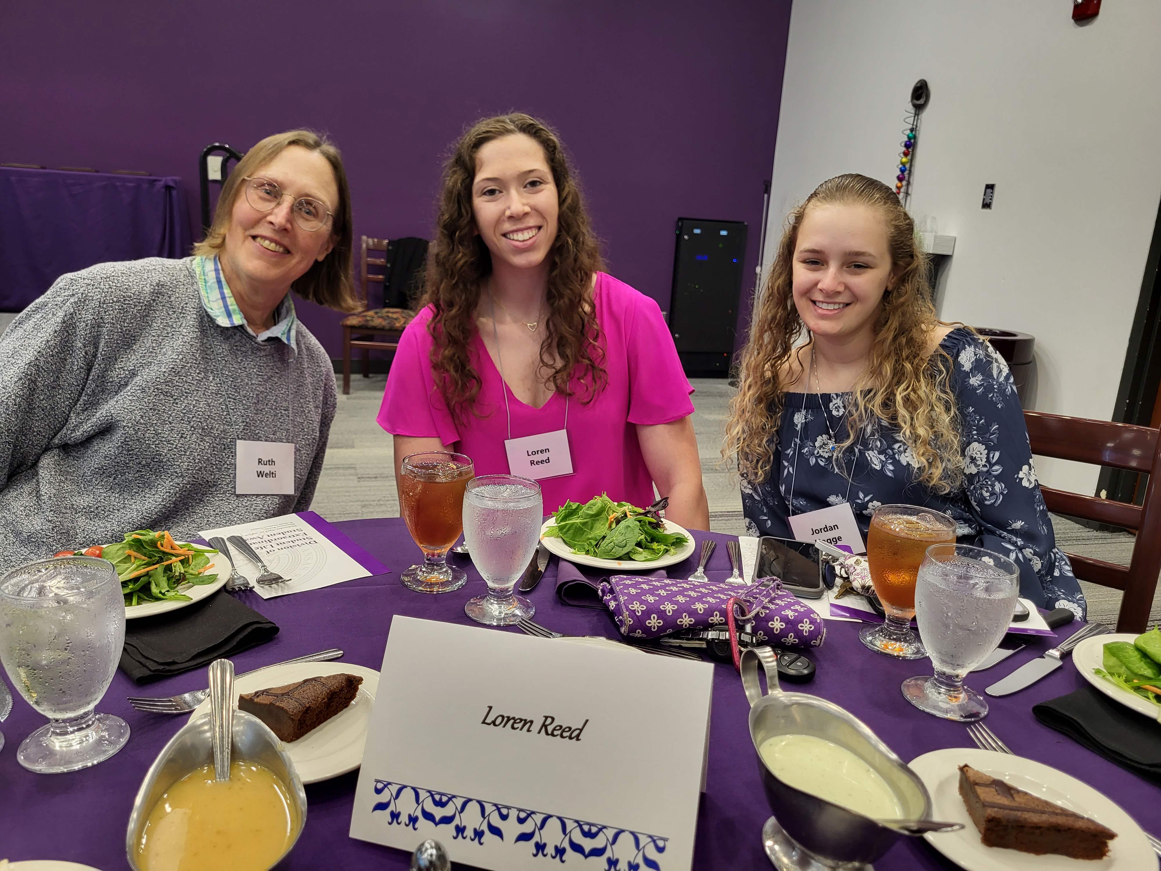 Extraordinary Srudent Award 2023 Loren