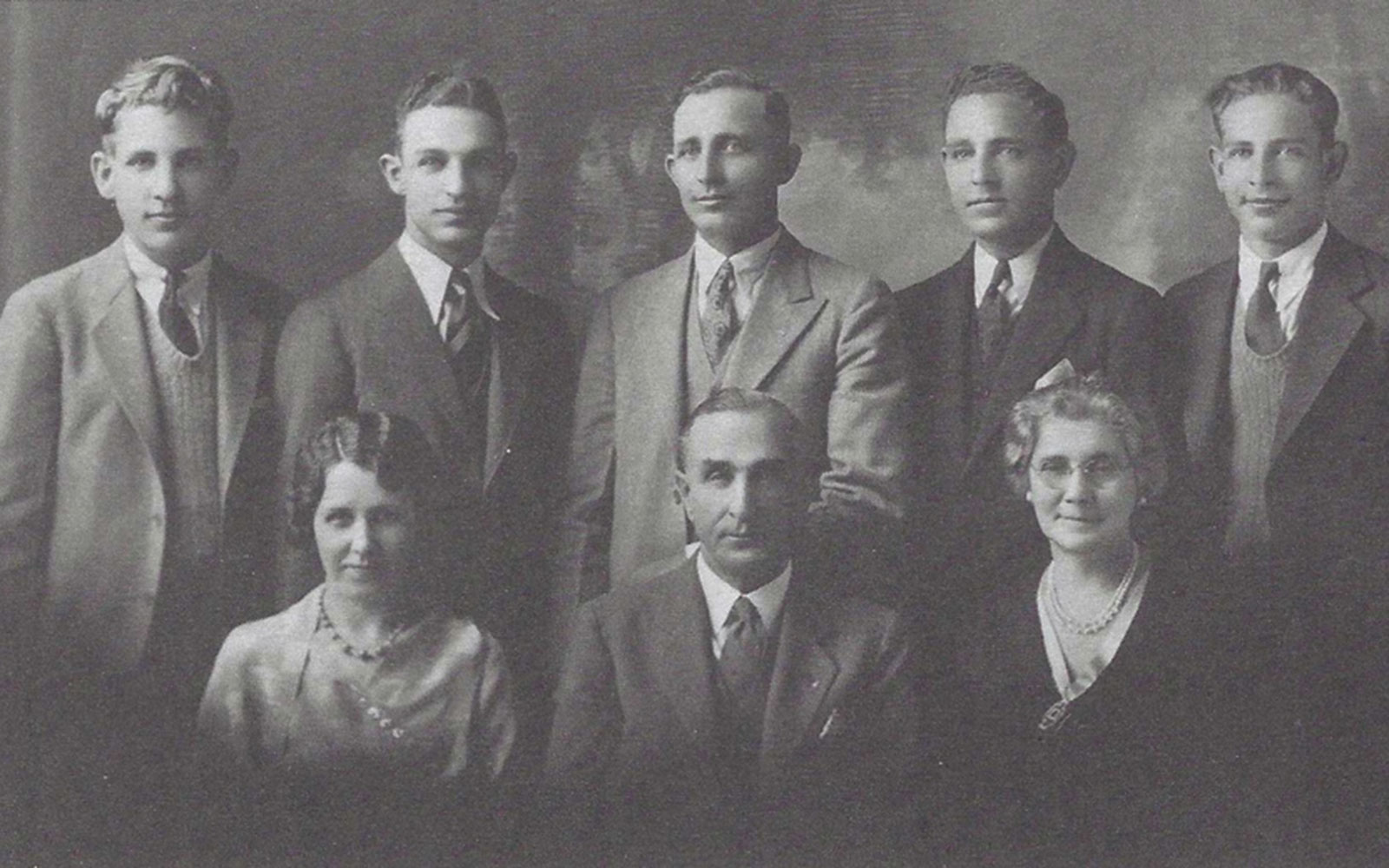 Historical K-State Photo - A.q. Miller, Sr. bottom middle