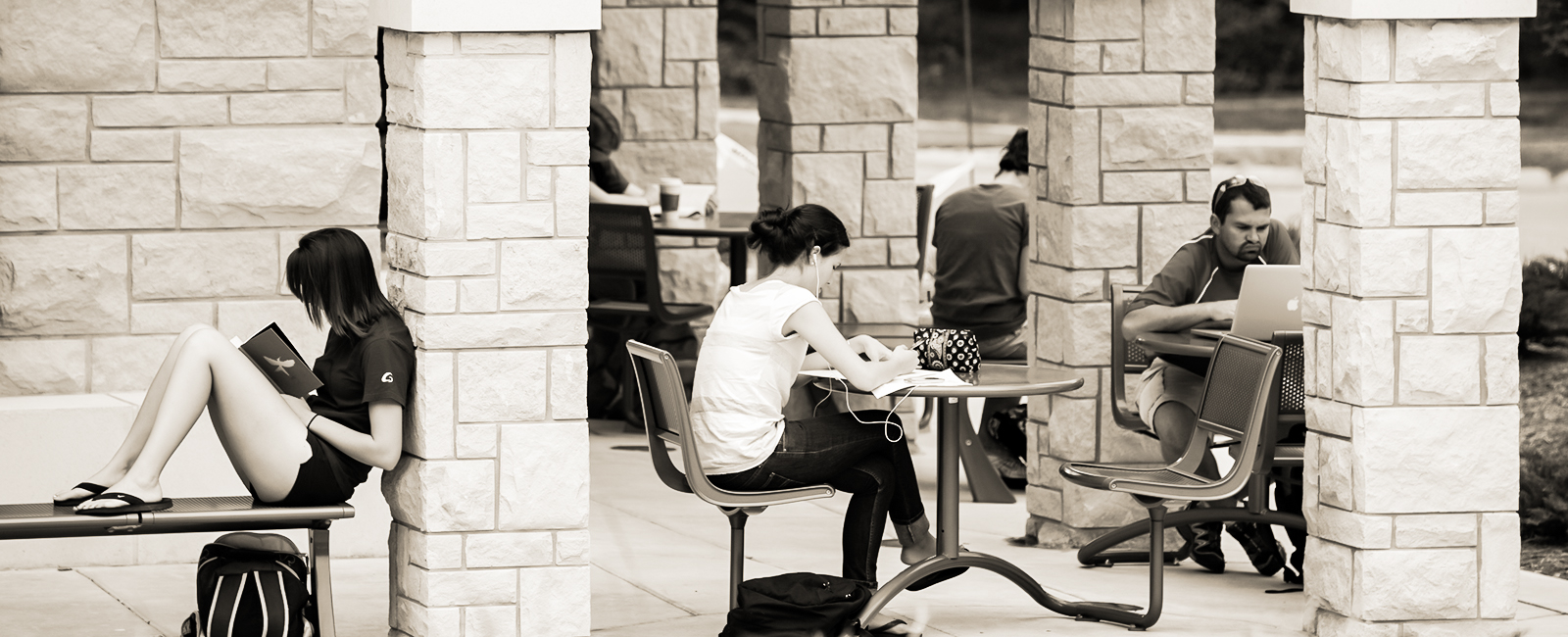 students outside studying