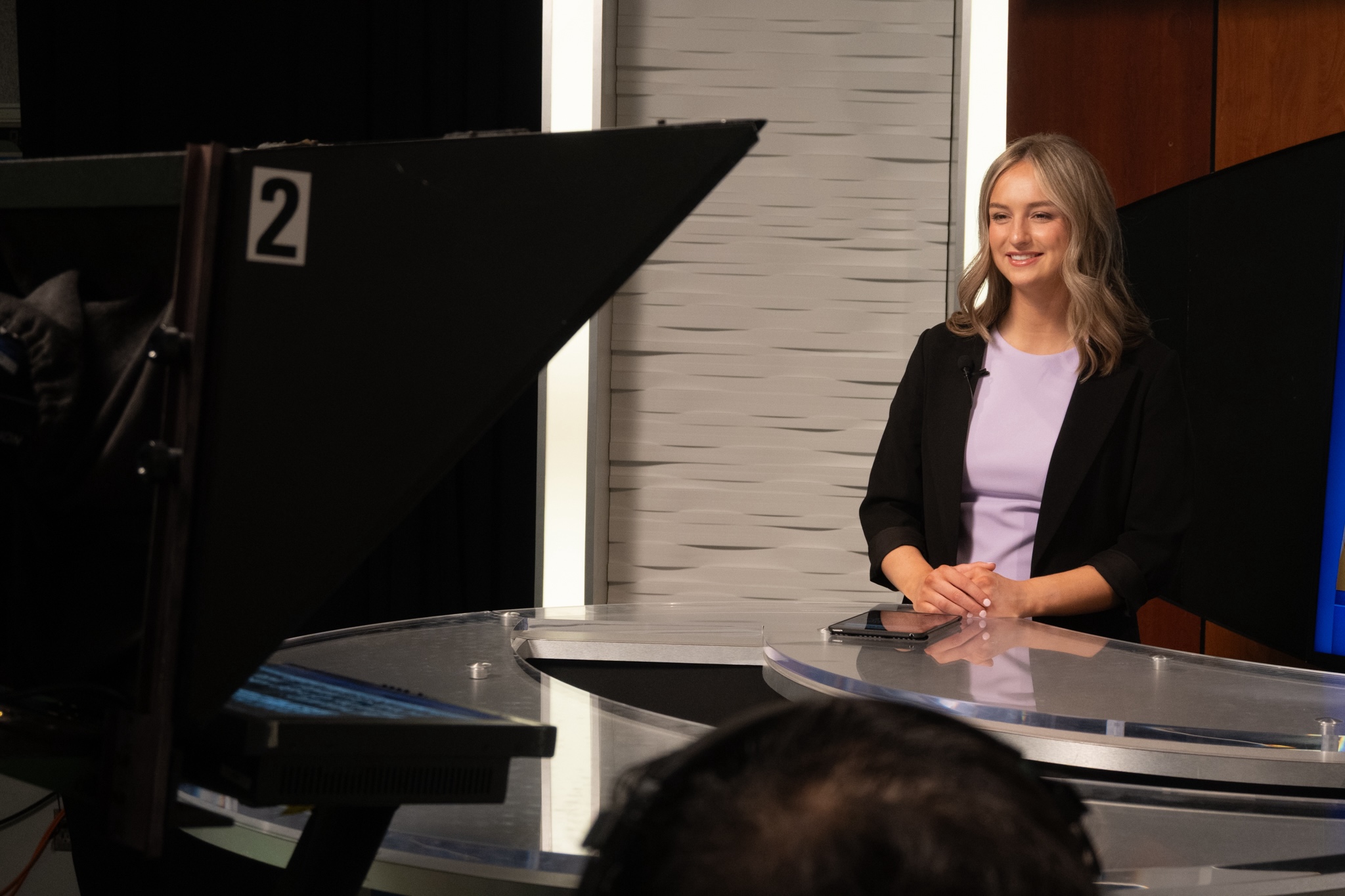 students in the newsroom