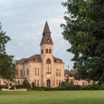 Anderson Hall houses the Office of the President, Office of Admissions and other administrative offices.