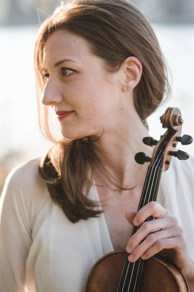 madeleine jansen with violin