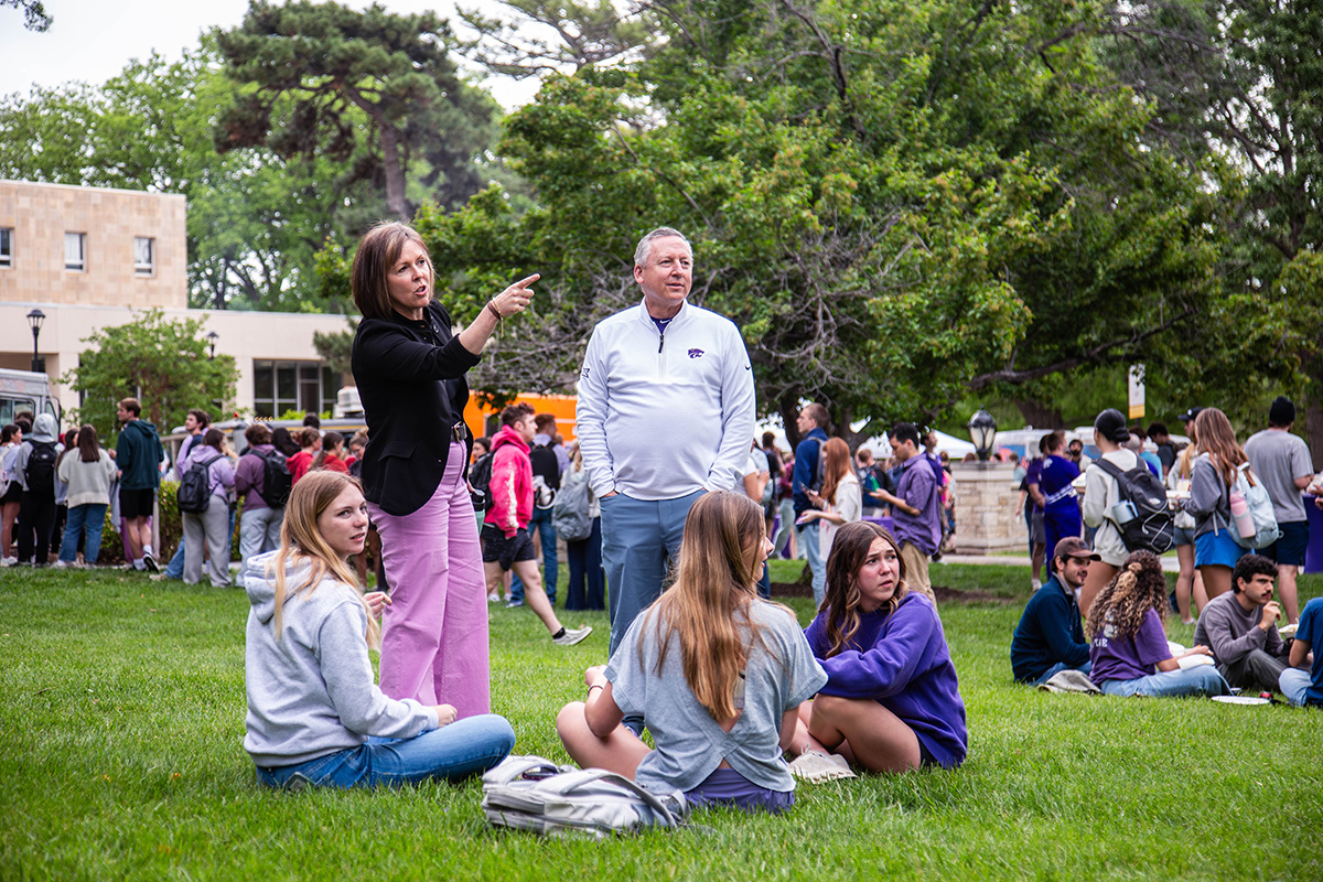 University’s First Lady Sally Linton and President Richard Linton talking to a few students during the Lunch with the Lintons.