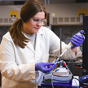 Erin Frenk working in lab