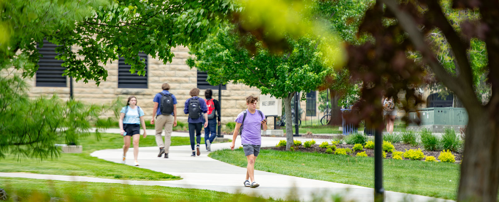 Students walk on Manhattan campus