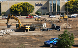Construction on K-State's new parking garage