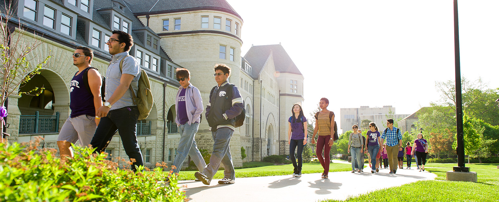 Students walking in front of Hale Library