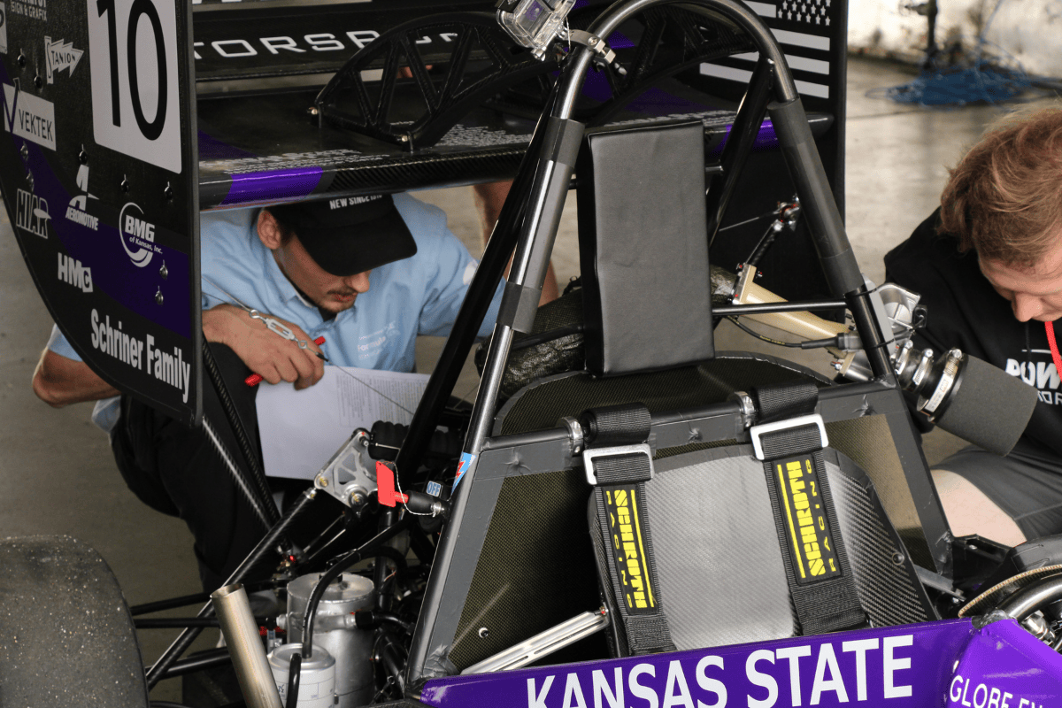 Tech judge checks out the rear of sphinx car