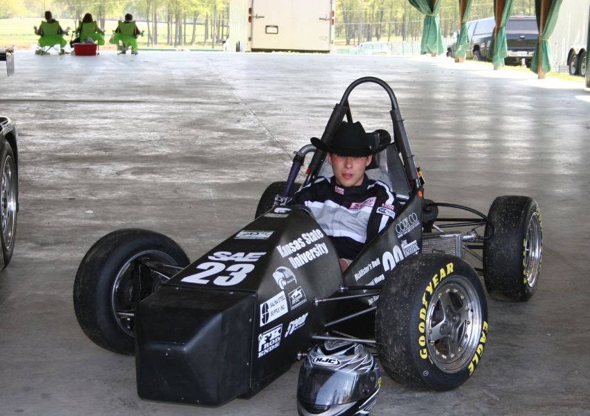 Cougar posed for a sick photo Cougar posed for a sick photo