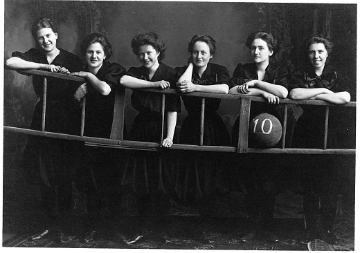 1910 Women's Basketball Team