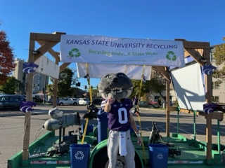 Homecoming 2021 Recycling float