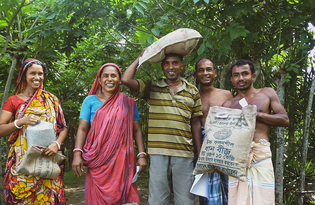 bangladesh people smiling